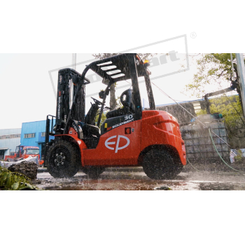 Электрический погрузчик EFL 253 2,5т (4800мм) EP Equipment
