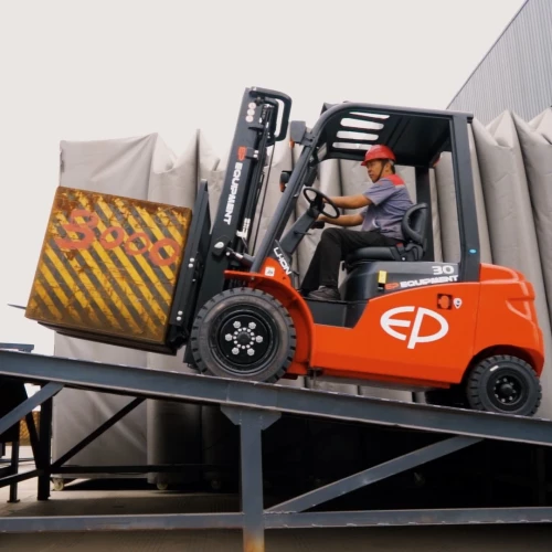 Электрический вилочный погрузчик, 2,5т, 3м, EFL 253 EP Equipment, Li-ion