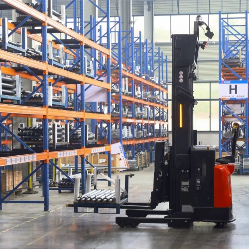 Робот-штабелер самоходный 1,2т, 5,5м, EP XQE122, Li-ion