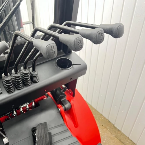 Электрический вилочный погрузчик 3т, 6м, EFL302 EP Equipment, Li-ion